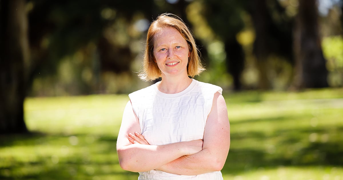 associate professor shannon simpson